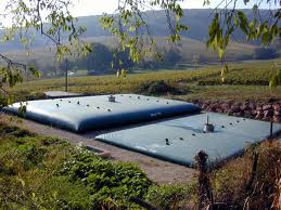 Citerne souple pour boues et stockage d'eaux chargées. Citerne souple pour boues et stockage d'eaux chargées.